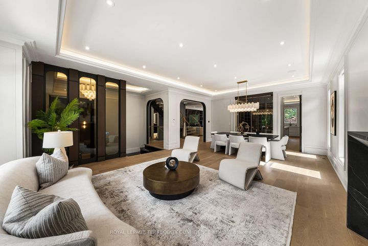 Photo 8 at 31 Palomino Crescent, Bayview Village, Toronto