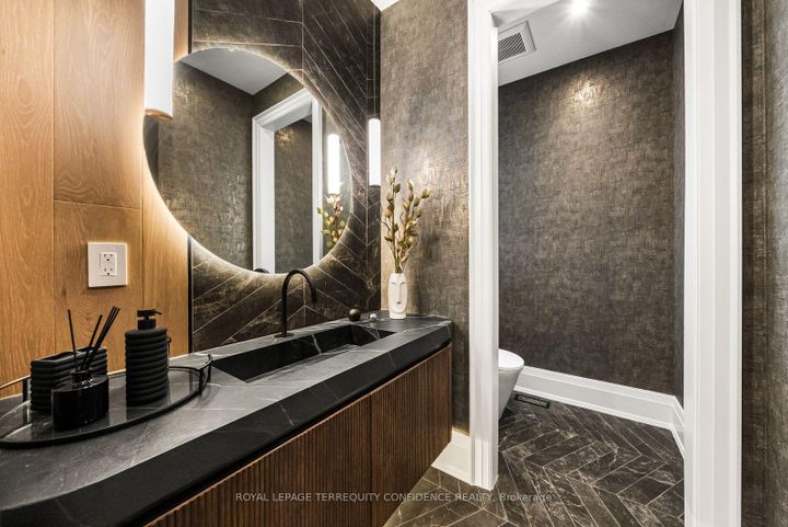 Photo 13 at 31 Palomino Crescent, Bayview Village, Toronto
