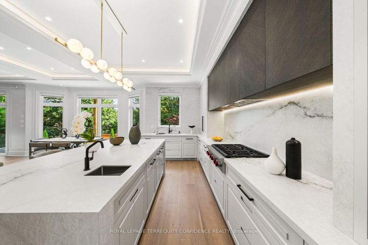 Photo 18 at 31 Palomino Crescent, Bayview Village, Toronto