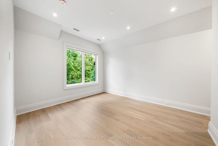 Photo 33 at 31 Palomino Crescent, Bayview Village, Toronto