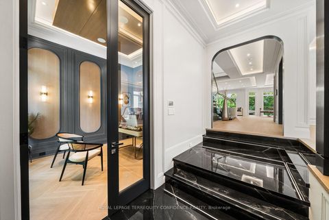 Photo 1 at 31 Palomino Crescent, Bayview Village, Toronto