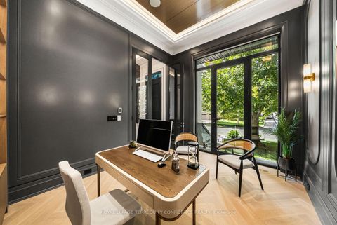 Photo 3 at 31 Palomino Crescent, Bayview Village, Toronto
