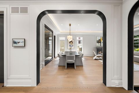 Photo 4 at 31 Palomino Crescent, Bayview Village, Toronto