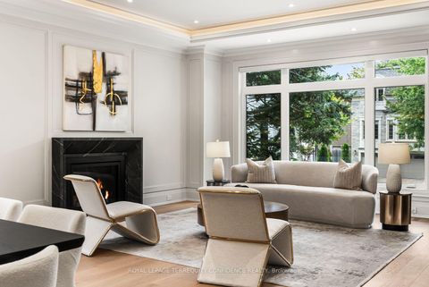 Photo 6 at 31 Palomino Crescent, Bayview Village, Toronto