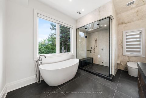 Photo 28 at 31 Palomino Crescent, Bayview Village, Toronto