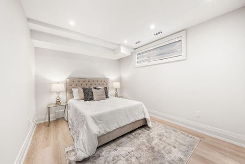 Photo 41 at 31 Palomino Crescent, Bayview Village, Toronto