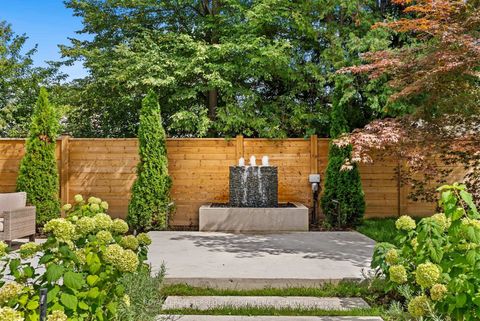 Photo 46 at 31 Palomino Crescent, Bayview Village, Toronto