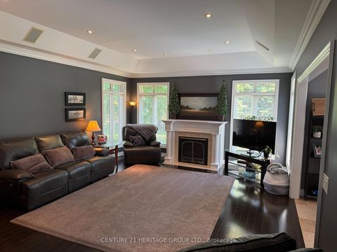 Photo 8 at 49 Shore Crescent, Historic Lakeshore Communities, Georgina