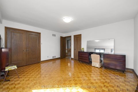 Photo 21 at 72 Chiswick Avenue, Amesbury, Toronto