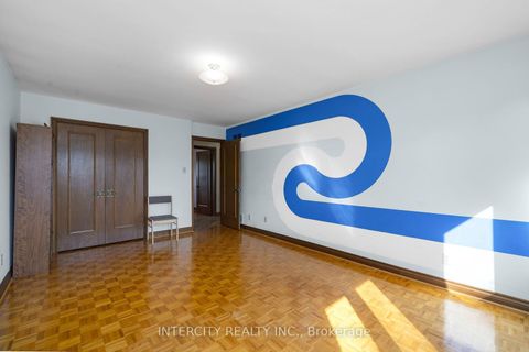 Photo 27 at 72 Chiswick Avenue, Amesbury, Toronto