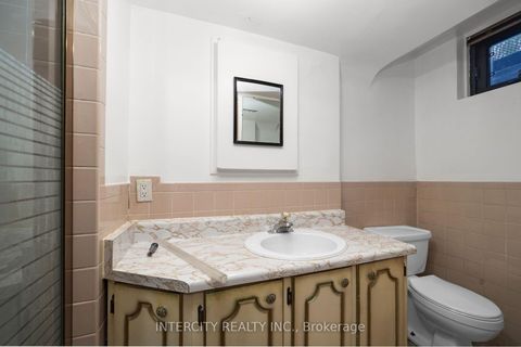 Photo 34 at 72 Chiswick Avenue, Amesbury, Toronto