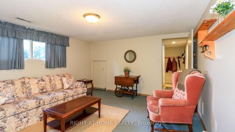Photo 36 at 10 Campfire Court, North Shore, Barrie