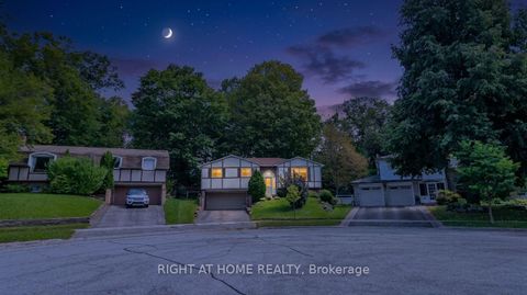 Photo 42 at 10 Campfire Court, North Shore, Barrie