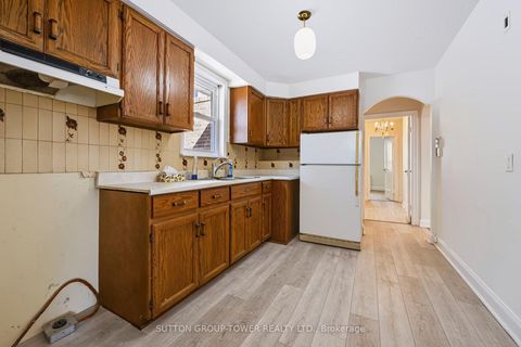 Photo 15 at 58 Shelborne Avenue, Nortown, Toronto