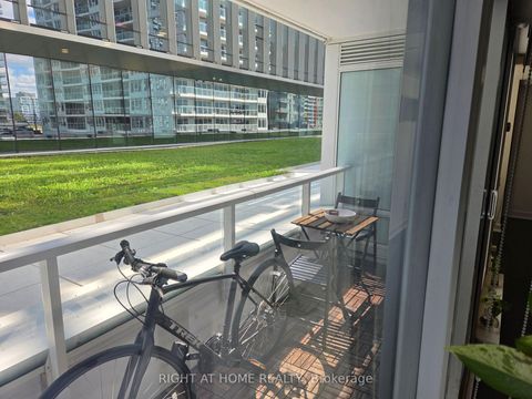 Photo 10 at 602 - 17 Bathurst Street, Waterfront Communities C1, Toronto