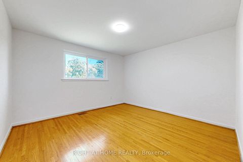 Photo 15 at 77 PEBBLEHILL Square, Agincourt North, Toronto