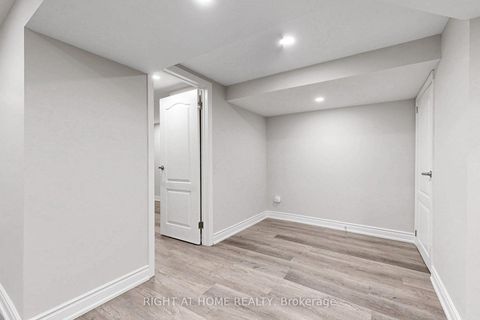Photo 20 at 77 PEBBLEHILL Square, Agincourt North, Toronto