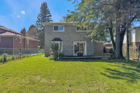 Photo 26 at 77 PEBBLEHILL Square, Agincourt North, Toronto