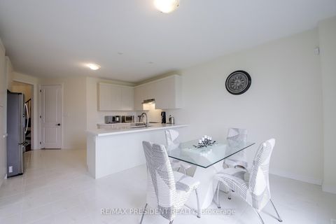 Photo 22 at 4 Cypress Point Street, Ardagh, Barrie