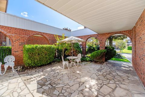 Photo 3 at 146 Jules Avenue, East Woodbridge, Vaughan