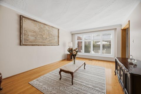 Photo 6 at 146 Jules Avenue, East Woodbridge, Vaughan