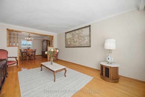 Photo 7 at 146 Jules Avenue, East Woodbridge, Vaughan
