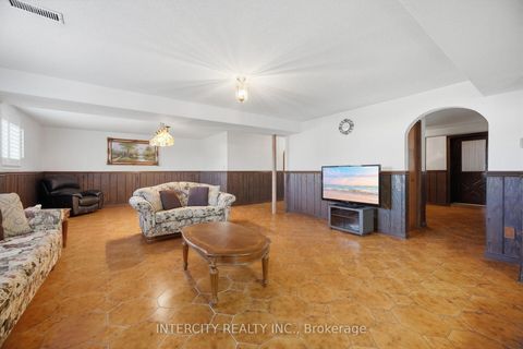 Photo 30 at 146 Jules Avenue, East Woodbridge, Vaughan