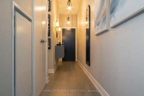 Photo 3 at 535 - 112 George Street, Moss Park, Toronto
