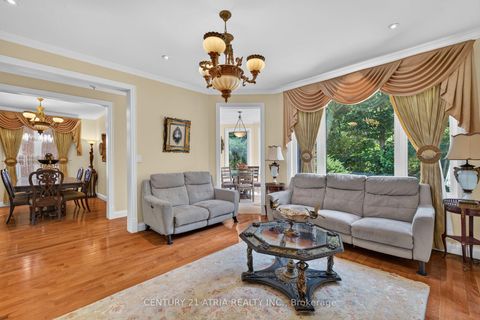 Photo 12 at 106 Wood Rim Drive, Oak Ridges Lake Wilcox, Richmond Hill