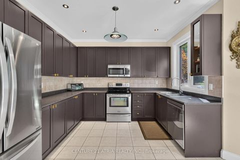 Photo 14 at 106 Wood Rim Drive, Oak Ridges Lake Wilcox, Richmond Hill