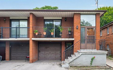 Photo 1 at 6 Privet Road, CFB, Toronto