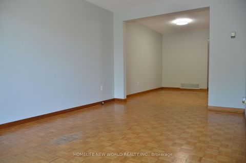 Photo 9 at 6 Privet Road, CFB, Toronto