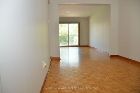 Photo 11 at 6 Privet Road, CFB, Toronto