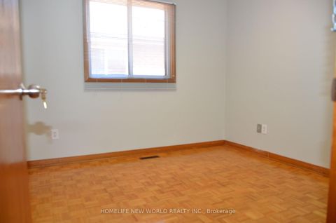 Photo 13 at 6 Privet Road, CFB, Toronto