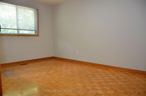 Photo 15 at 6 Privet Road, CFB, Toronto