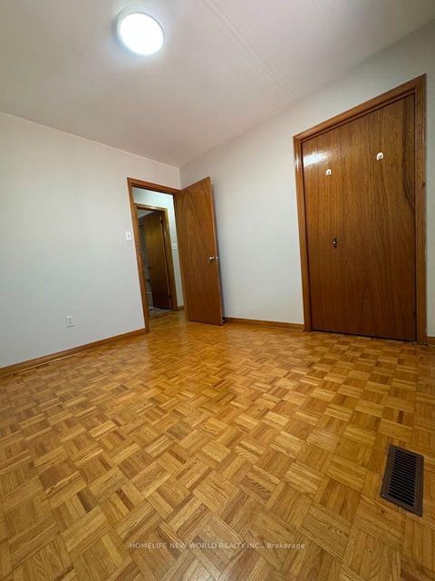 Photo 17 at 6 Privet Road, CFB, Toronto