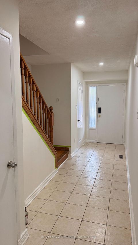 Photo 8 at 3 - 101 Dundalk Drive, Dorset Park, Toronto
