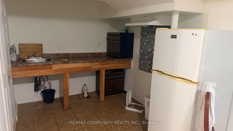 Photo 11 at 3 - 101 Dundalk Drive, Dorset Park, Toronto