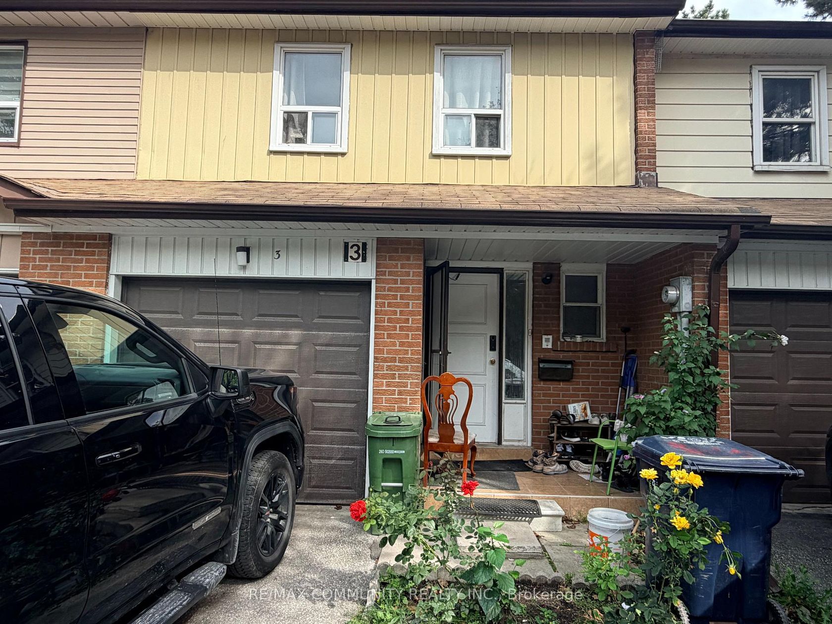 3 - 101 Dundalk Drive, Dorset Park, Toronto photo number 2