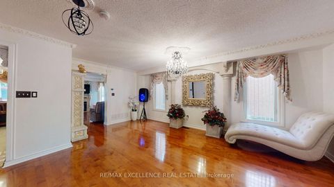 Photo 5 at 12 Prado Court, Belgravia, Toronto