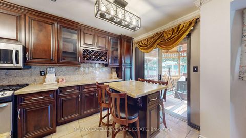 Photo 14 at 12 Prado Court, Belgravia, Toronto