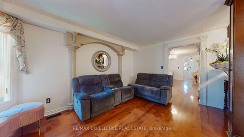 Photo 18 at 12 Prado Court, Belgravia, Toronto