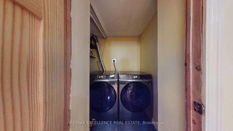 Photo 25 at 12 Prado Court, Belgravia, Toronto