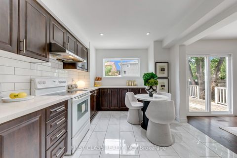 Photo 10 at 27 Alton Towers Circle, Milliken, Toronto