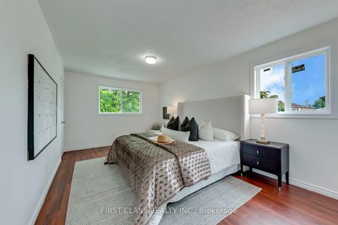 Photo 14 at 27 Alton Towers Circle, Milliken, Toronto