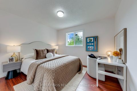 Photo 17 at 27 Alton Towers Circle, Milliken, Toronto