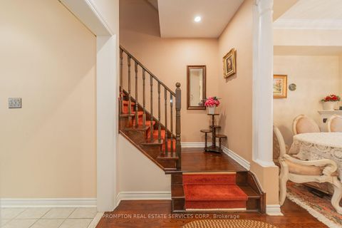 Photo 7 at 25 Routliffe Lane, Newtonbrook West, Toronto
