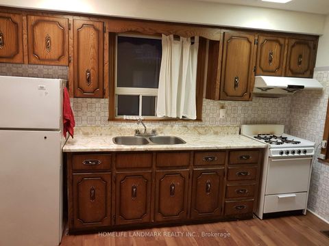 Photo 8 at 283 Ossington Avenue, Bellwoods, Toronto
