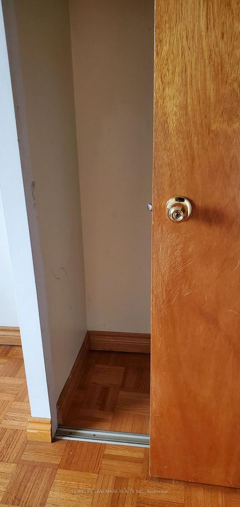 Photo 35 at 283 Ossington Avenue, Bellwoods, Toronto