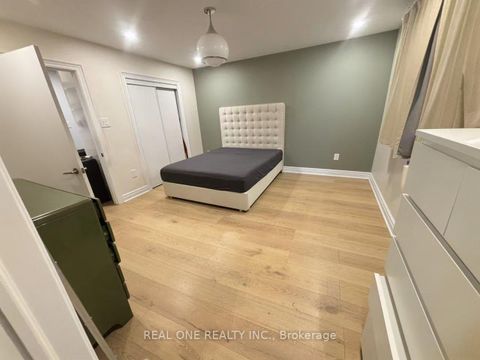 Photo 4 at 69 Stanwell Drive, Bendale, Toronto